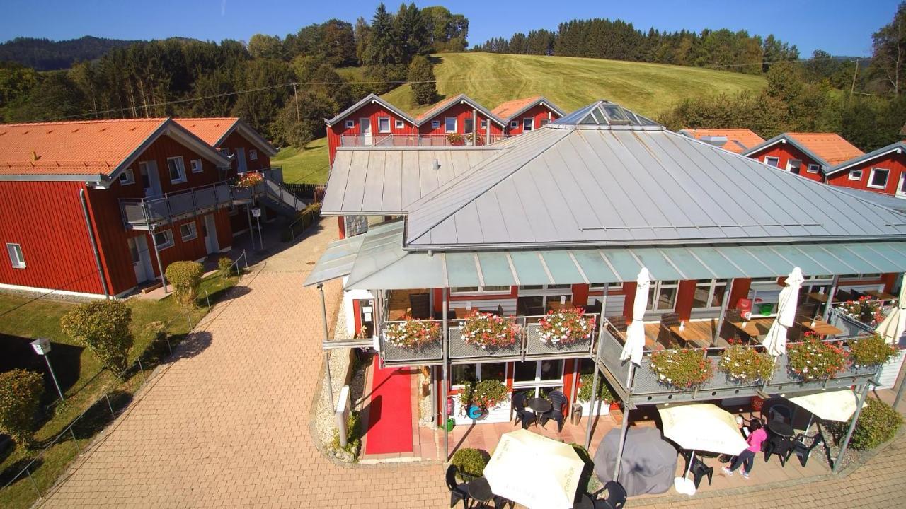 Village Hotel Bayerischer Wald ノイキルヒェン エクステリア 写真