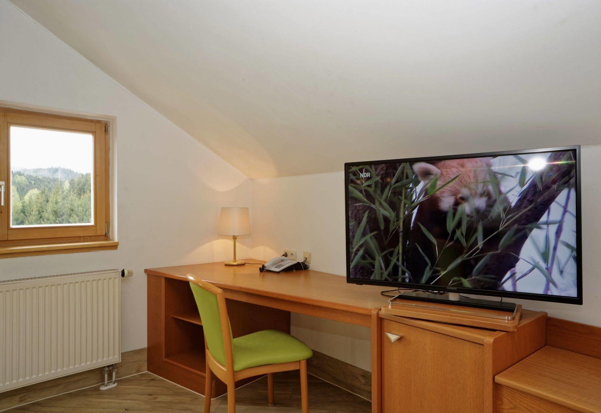Village Hotel Bayerischer Wald ノイキルヒェン エクステリア 写真