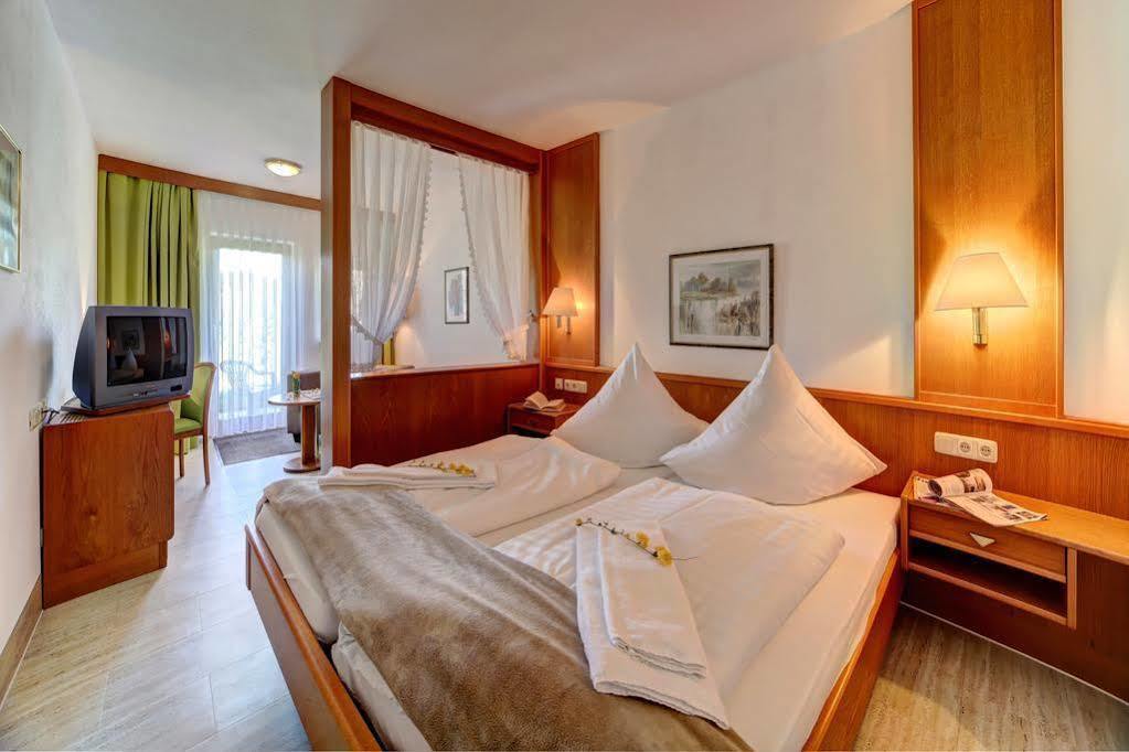 Village Hotel Bayerischer Wald ノイキルヒェン エクステリア 写真