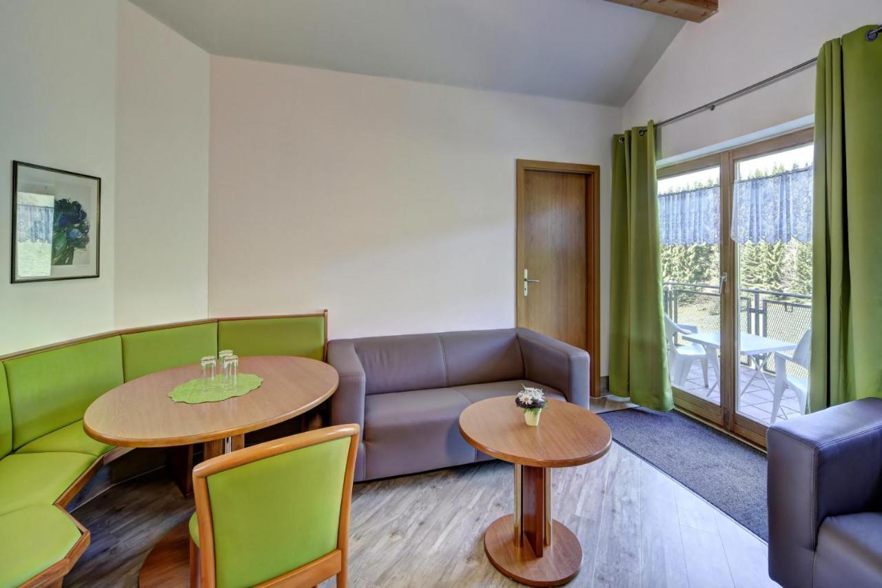 Village Hotel Bayerischer Wald ノイキルヒェン エクステリア 写真